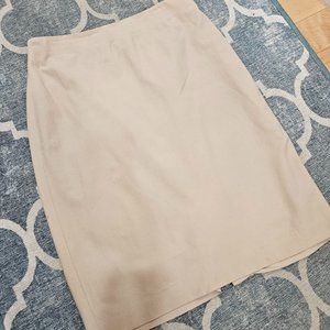 Ann Taylor Petite - ecru lightweight pencil skirt - 4P
